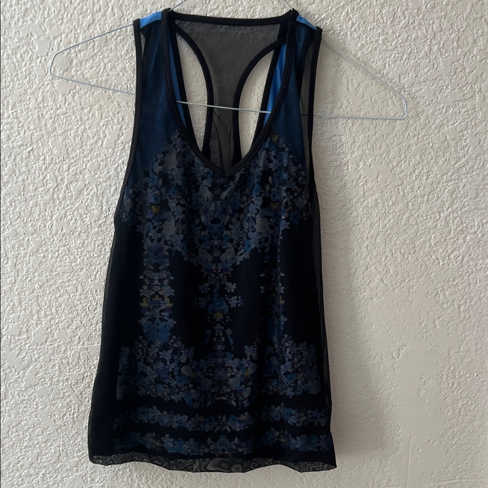 Lucky in Love size S, Chic Black Floral Women's Tank Top